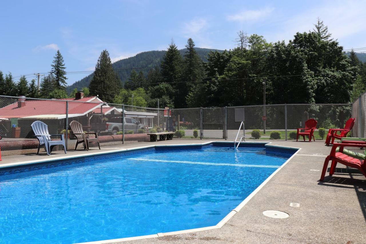 Lone Fir Resort 3*